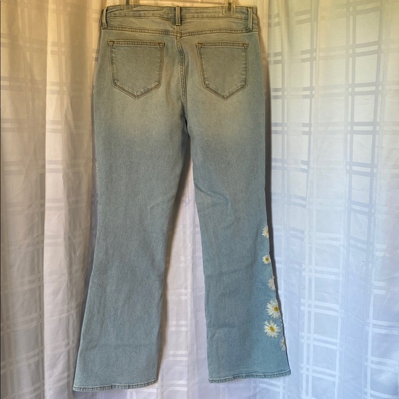 DRIFTWOOD Wyatt Embroidered Daisies Light Wash Blue Denim Flared Leg Jeans 10 - Picture 3 of 9